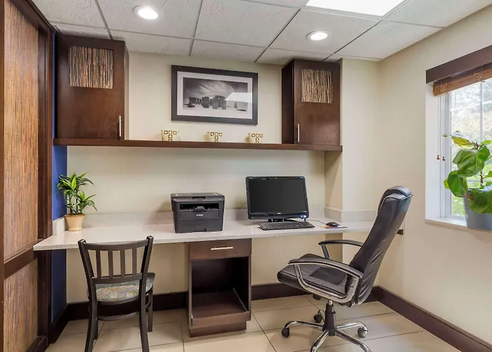 Best Western Plus Berkshire Hills Inn & Suites
