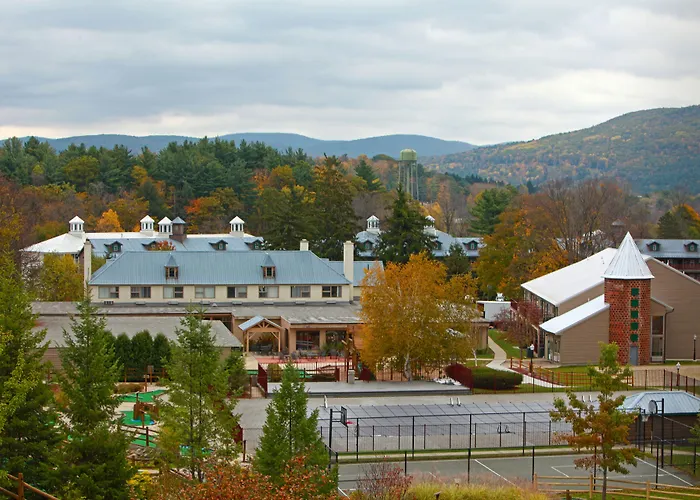 Holiday Inn Club Vacations Oak N Spruce Resort In The Berkshires
